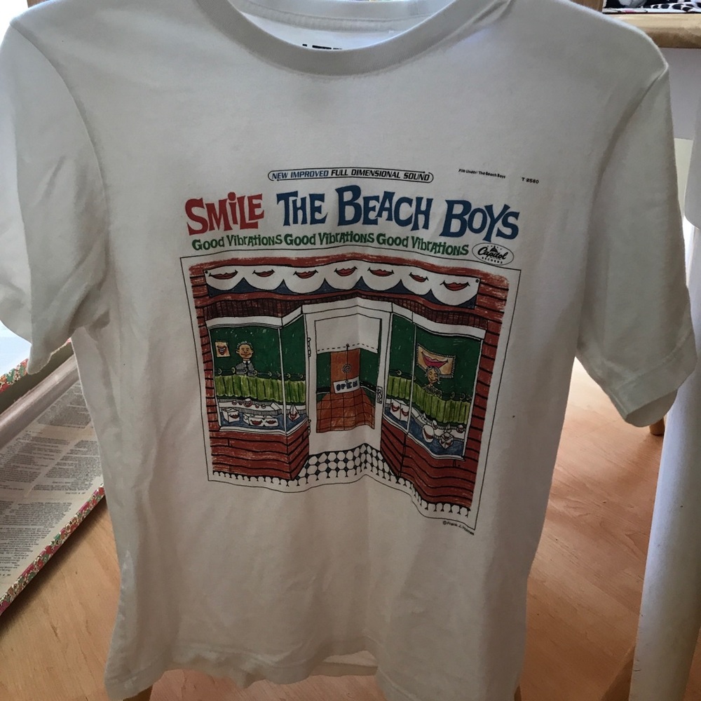 Uniqlo Beach Boys Vintage Tee